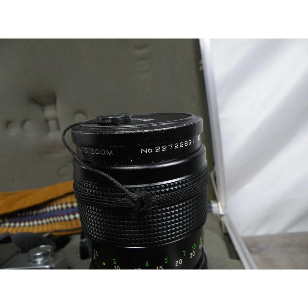 Minolta SRT 202 CLC 35mm Film Camera Kit w/ MC Rokkor-X 50mm, Vivitar, Braun